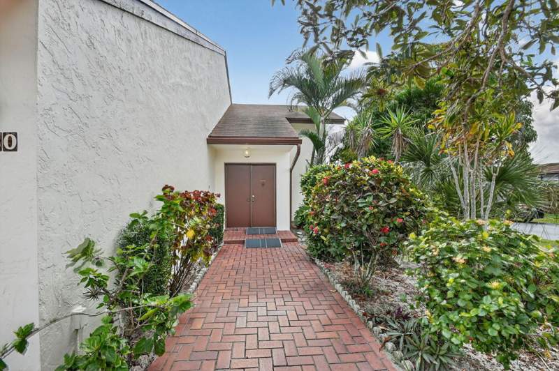 3 bedroom Villa at 6730 Starkeys Place, Poinciana Place Ph Ii-A, Lake Worth — photo 3