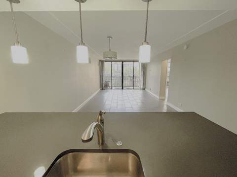 3 Royal Palm Way #205, Boca Raton FL - photo 7 of 27