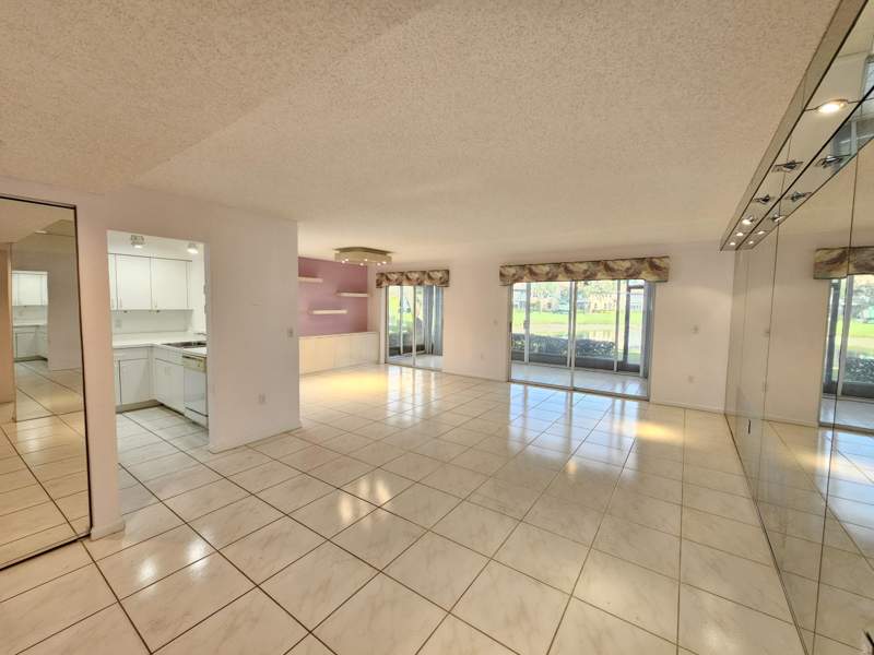 3 bedroom Condominium at 9963 Seacrest Circle #101, Palm Isles I, II And III Condos, Boynton Beach — photo 3