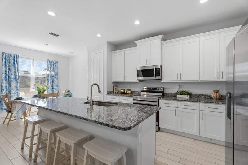 3 bedroom Single Family Residence at 1568 SW Abacus Avenue, Port St Lucie Section 33, Port St. Lucie — photo 3