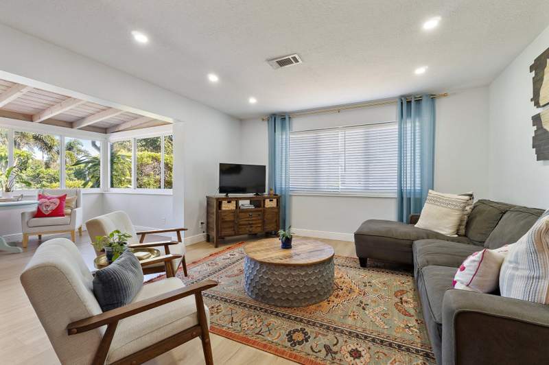 3 bedroom Single Family Residence at 1401 N Lake Court, South Lake Clarke, Lake Clarke Shores — photo 2