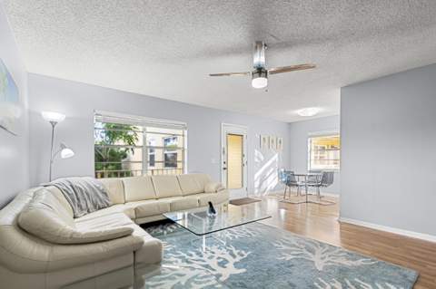 605 Flanders M, Delray Beach FL - photo 6 of 49