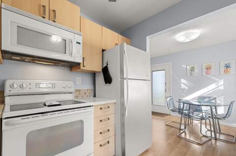 605 Flanders M, Delray Beach FL - photo 10 of 49