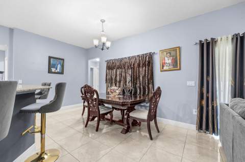 1585 SW Merchant Lane, Port St. Lucie FL - photo 8 of 39