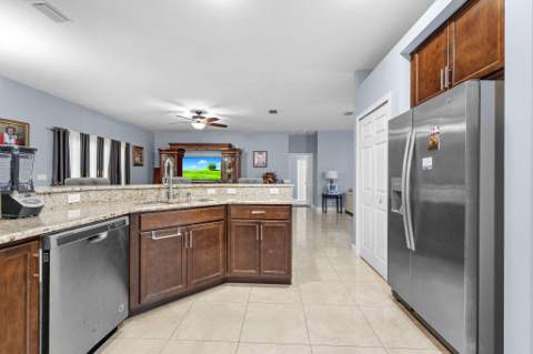 1585 SW Merchant Lane, Port St. Lucie FL - photo 14 of 39