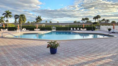 2568 Dudley Drive #G, West Palm Beach FL - photo 18 of 26