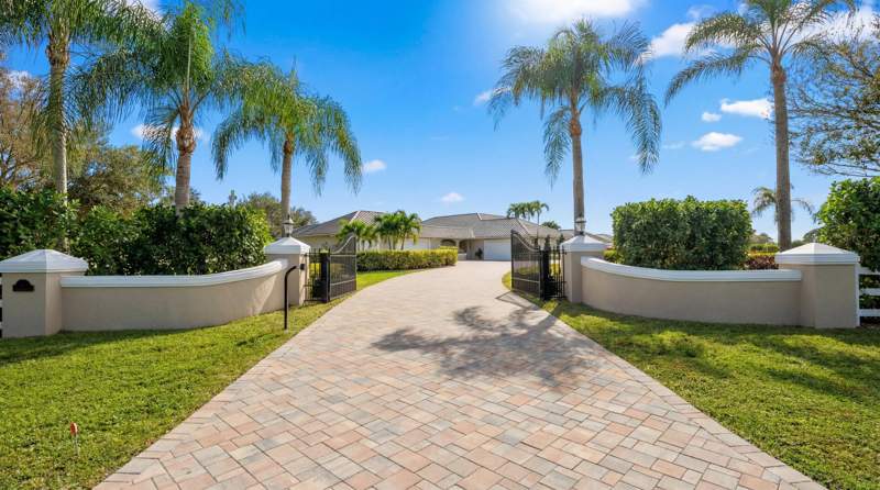 3 bedroom Single Family Residence at 14868 Paddock Drive, Paddock Park 2 Of Wellington, Wellington — photo 4
