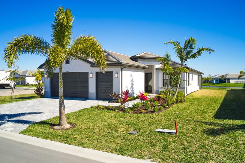 3 bedroom Single Family Residence at 12461 SW Water Dance Way, Riverland - Valencia Parc, Port St. Lucie — photo 4