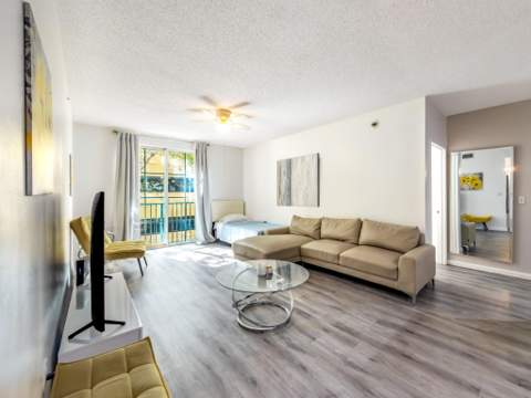 630 S Sapodilla Avenue #218, West Palm Beach FL - photo 6 of 39