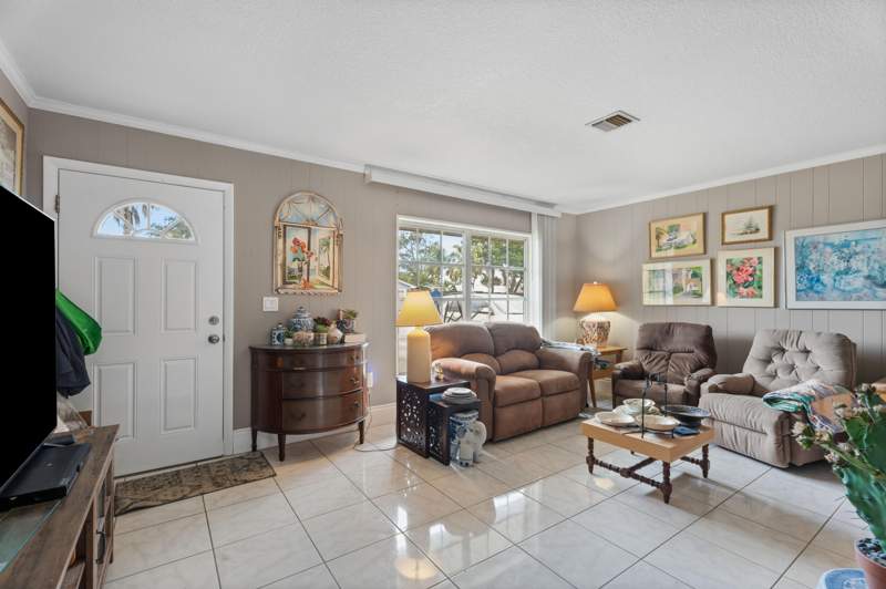 2 bedroom Single Family Residence at 464 SE Asbury Lane, Port St Lucie Section 6, Port St. Lucie — photo 2