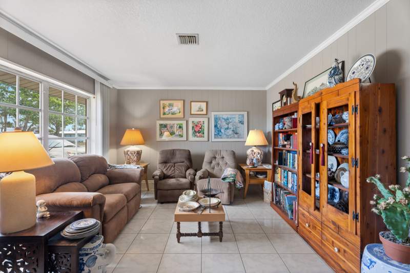 2 bedroom Single Family Residence at 464 SE Asbury Lane, Port St Lucie Section 6, Port St. Lucie — photo 3
