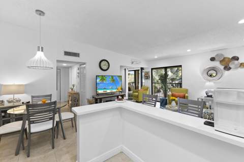 15492 Lakes Of Delray Boulevard #203, Delray Beach FL - photo 10 of 31