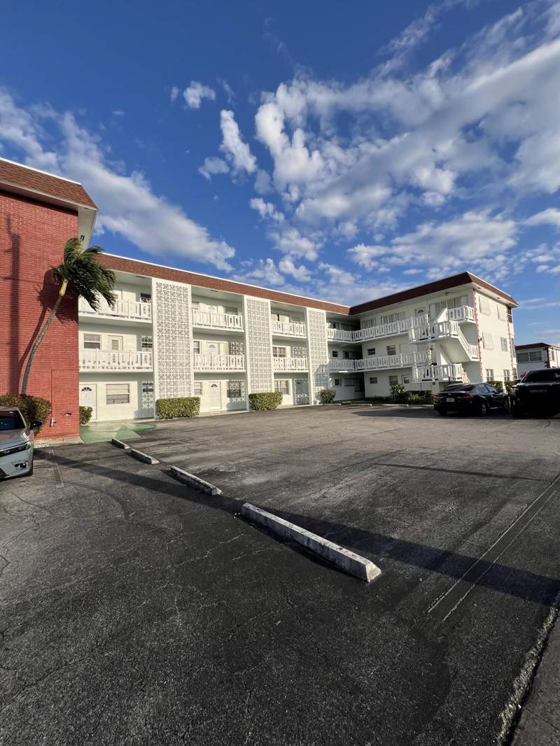 2 bedroom Condominium at 1380 NW 43rd Terrace #208, Park South Five Inc Condo, Lauderhill — photo 2