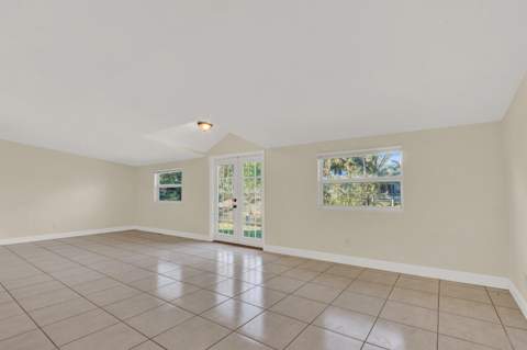 8074 SE River Lane, Stuart FL - photo 11 of 43
