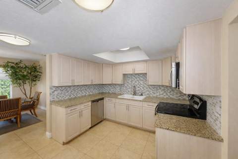 1630 40th Street, West Palm Beach FL - photo 16 of 29