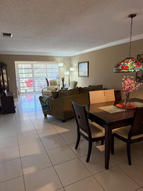 8786 Belle Aire Drive, Boca Raton FL - photo 6 of 23