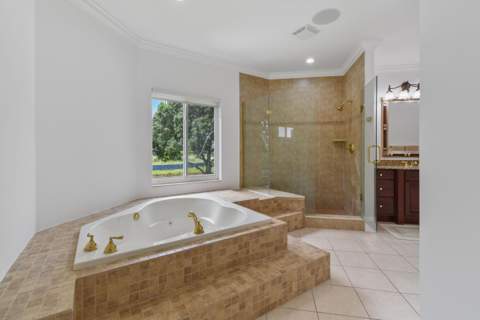 2801 Embassy Drive, West Palm Beach FL - photo 19 of 65