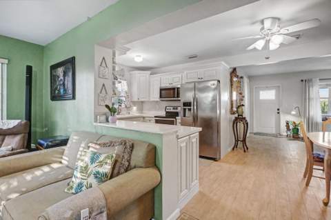 2400 Desoto Drive, Miramar FL - photo 11 of 42
