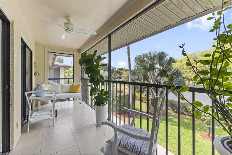 2 bedroom Condominium at 15492 Lakes Of Delray Boulevard #203, Lakes of Delray, Delray Beach — photo 4