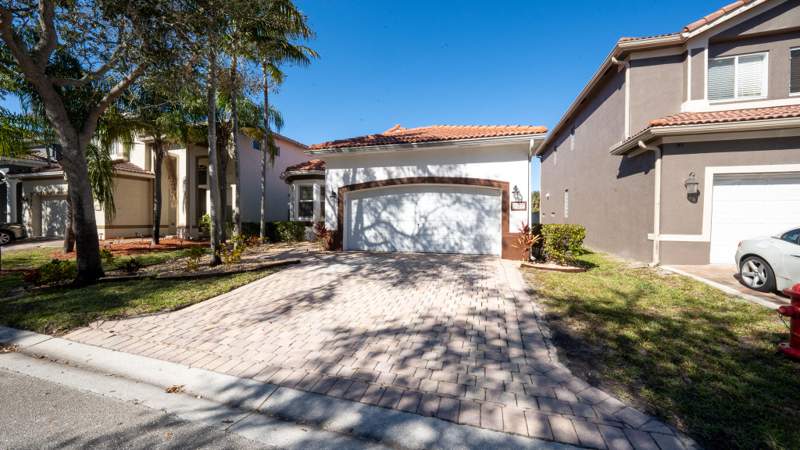 3 bedroom Single Family Residence at 1107 Center Stone Lane, Thousand Oaks, Riviera Beach — photo 2