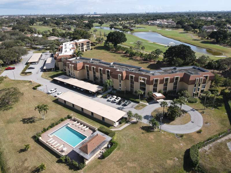 3 bedroom Condominium at 5390 Woodland Lakes Drive #201, Woodland Lakes, Palm Beach Gardens — photo 3