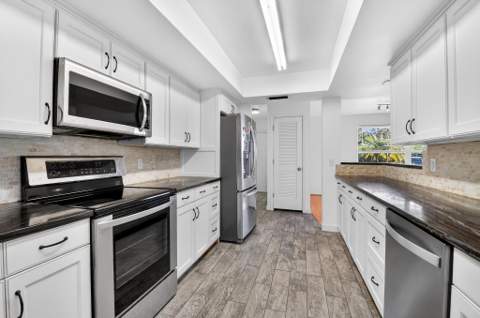 3651 Palm Drive, Riviera Beach FL - photo 24 of 62