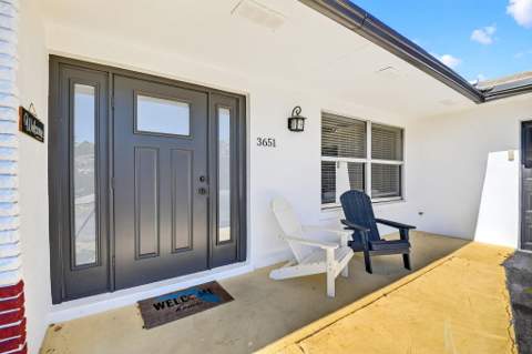 3651 Palm Drive, Riviera Beach FL - photo 10 of 62