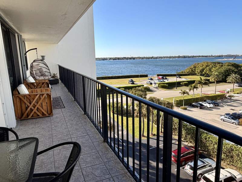 2 bedroom Condominium at 3460 S Ocean Boulevard #5110, Claridges II Condo, Palm Beach — photo 5