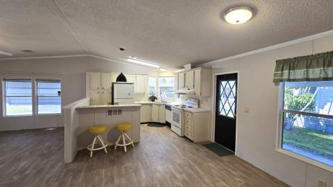 5680 Hemingway Court #15, Fort Pierce FL - photo 8 of 19