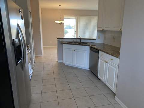 546 NW Waverly Circle, Port St. Lucie FL - photo 6 of 29