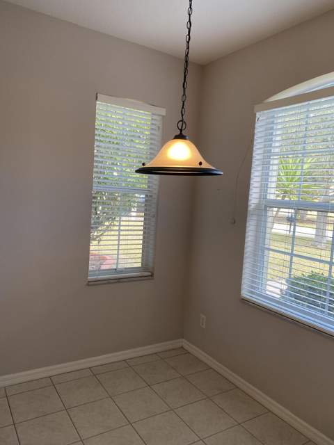 546 NW Waverly Circle, Port St. Lucie FL - photo 10 of 29