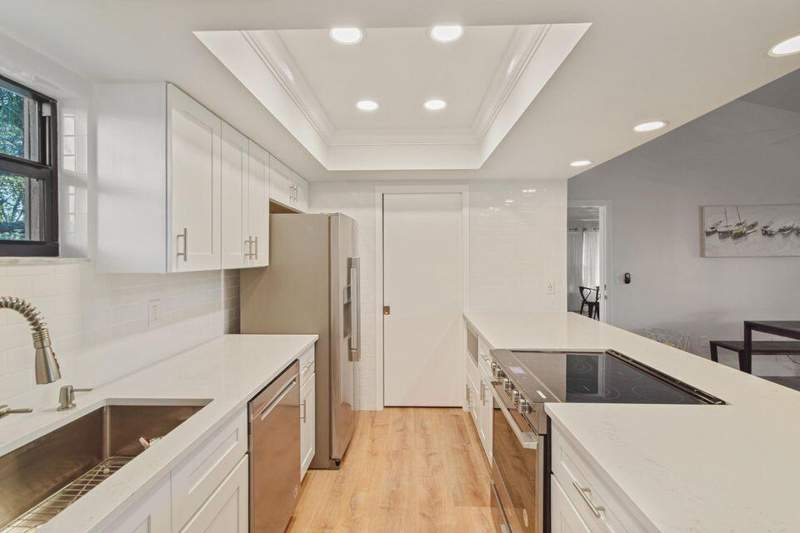 2 bedroom Condominium at 11863 Wimbledon Circle #508, Tennis Lodges 1 Condo, Wellington — photo 2