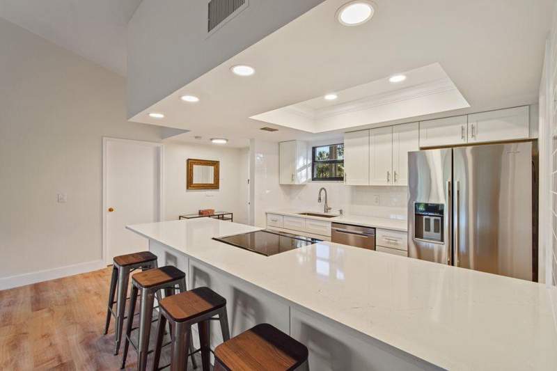 2 bedroom Condominium at 11863 Wimbledon Circle #508, Tennis Lodges 1 Condo, Wellington — photo 4