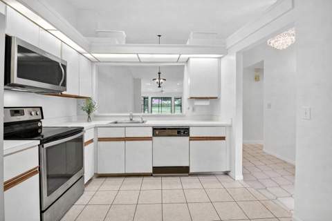 5477 Atlantic Palm Court #B, Boynton Beach FL - photo 12 of 54