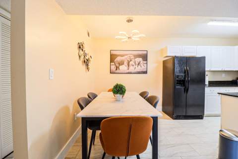 450 Palm Circle #106, Pembroke Pines FL - photo 10 of 87