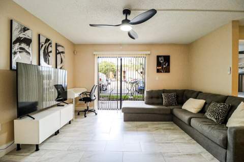 450 Palm Circle #106, Pembroke Pines FL - photo 17 of 87