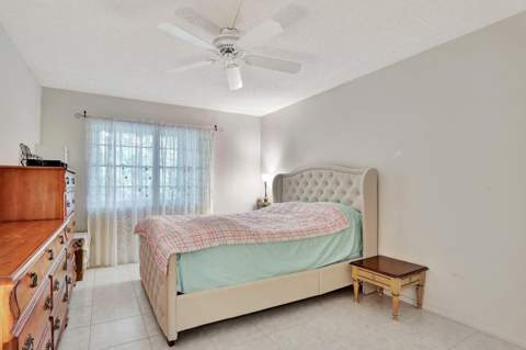 4076 Newport Q #4076, Deerfield Beach FL - photo 13 of 23