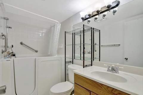 4076 Newport Q #4076, Deerfield Beach FL - photo 17 of 23