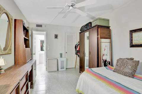 4076 Newport Q #4076, Deerfield Beach FL - photo 16 of 23