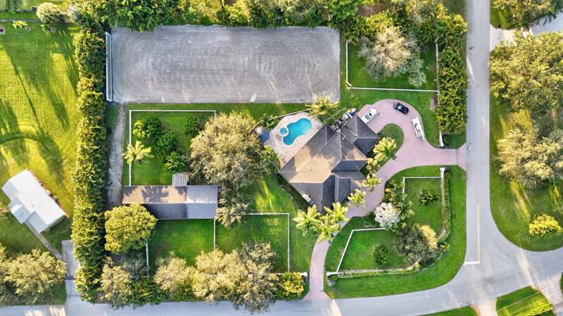 7 bedroom Single Family Residence at 14950 Roan Court, Paddock Park 2 Of Wellington, Wellington — photo 4