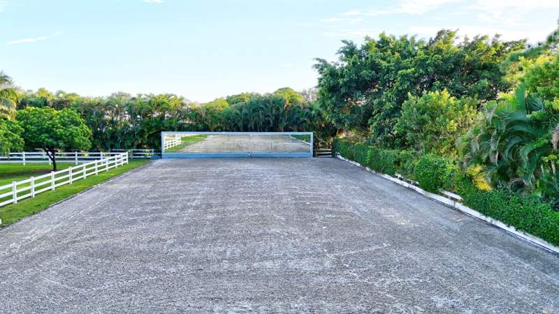 7 bedroom Single Family Residence at 14950 Roan Court, Paddock Park 2 Of Wellington, Wellington — photo 5