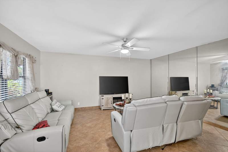 2 bedroom Condominium at 743 Burgundy P, Kings Point Burgundy Condos, Delray Beach — photo 5