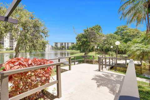2334 S Cypress Bend Drive #907, Pompano Beach FL - photo 11 of 19