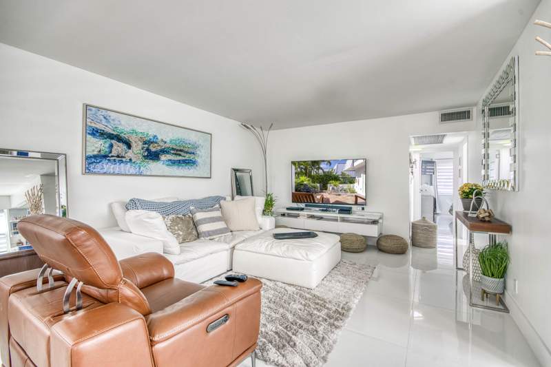 2 bedroom Condominium at 330 Andover M, Century Village, West Palm Beach — photo 2