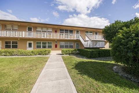 330 Andover M, West Palm Beach FL - photo 11 of 13