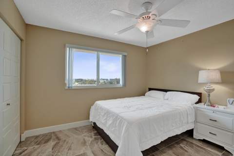 2334 S Cypress Bend Drive #907, Pompano Beach FL - photo 17 of 19