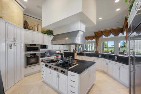 3220 Santa Barbara Drive, Wellington FL - photo 17 of 76