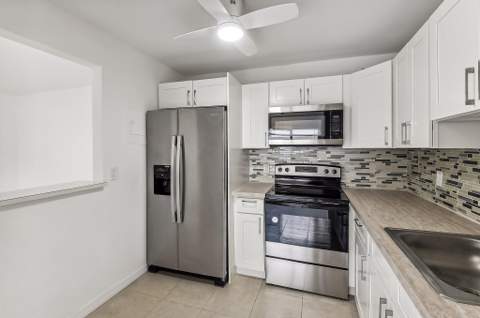 447 Saxony J Way #447-J, Delray Beach FL - photo 12 of 26