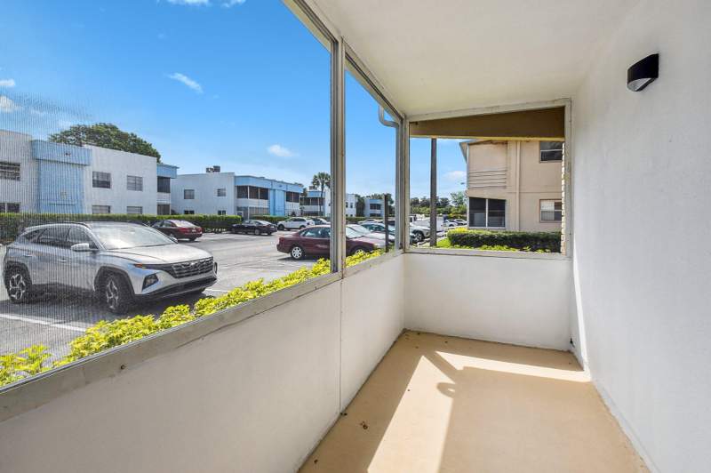 1 bedroom Condominium at 447 Saxony J Way #447-J, Kings Point Saxony Condos, Delray Beach — photo 2