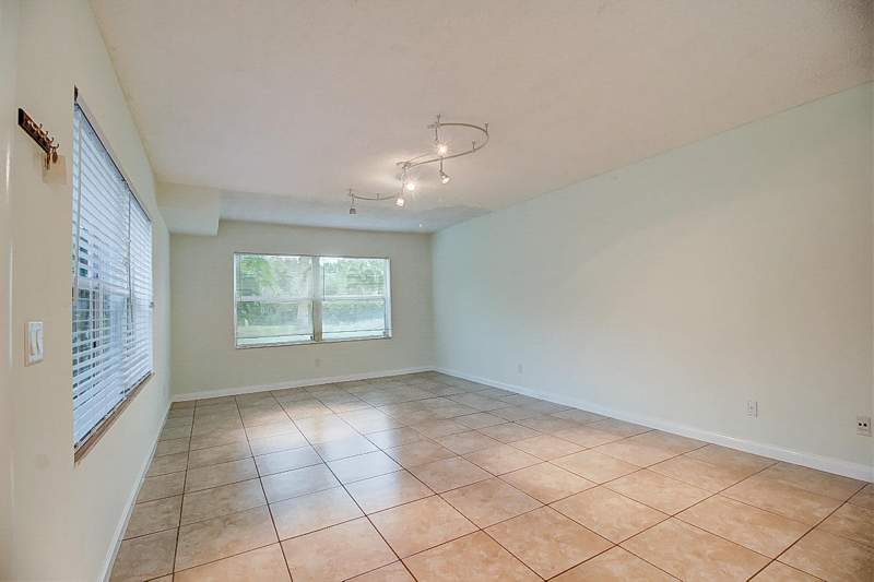 2 bedroom Townhouse at 44 Essex Court #B, Stamford At Royal Palm Beach, Royal Palm Beach — photo 3